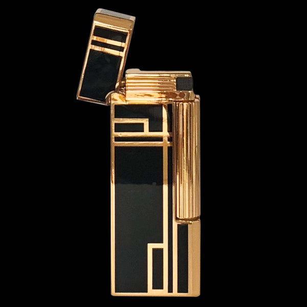 Encendedor lacado en negro piano "The Prestige" adornado con detalles dorados 